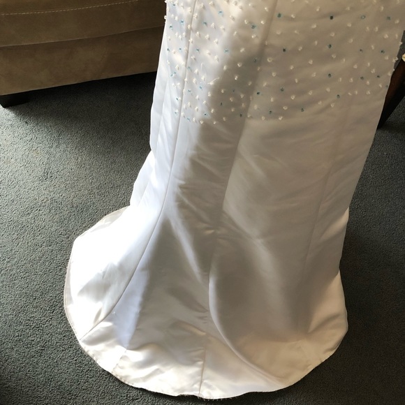 Bridal gown - Picture 7 of 7